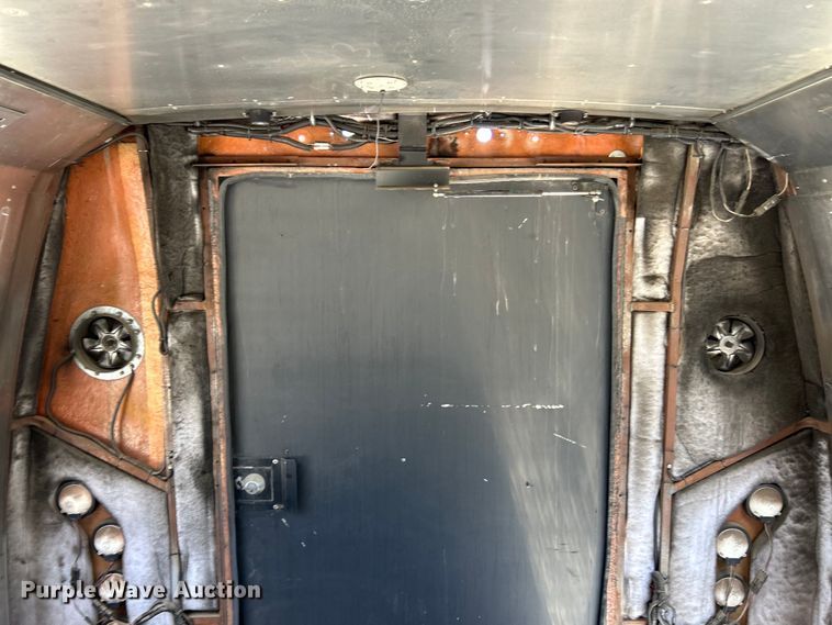 image for item EK4885 2003 Ford E450 Super Duty shuttle bus