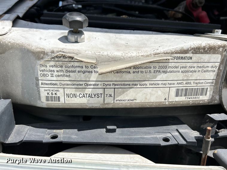 image for item EK4885 2003 Ford E450 Super Duty shuttle bus