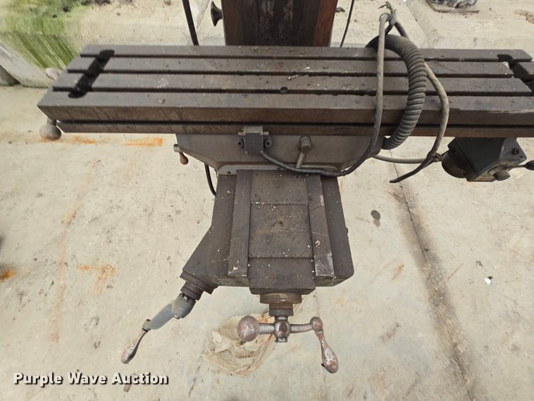 image for item EK6032 Bridgeport  milling machine