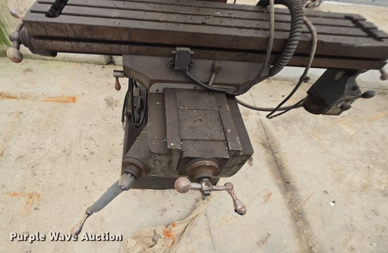 image for item EK6032 Bridgeport  milling machine