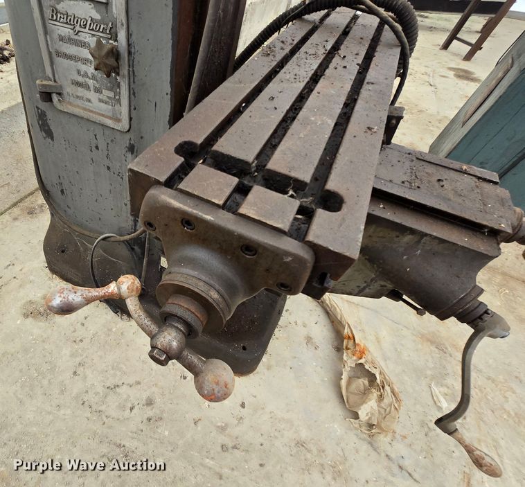 image for item EK6032 Bridgeport  milling machine