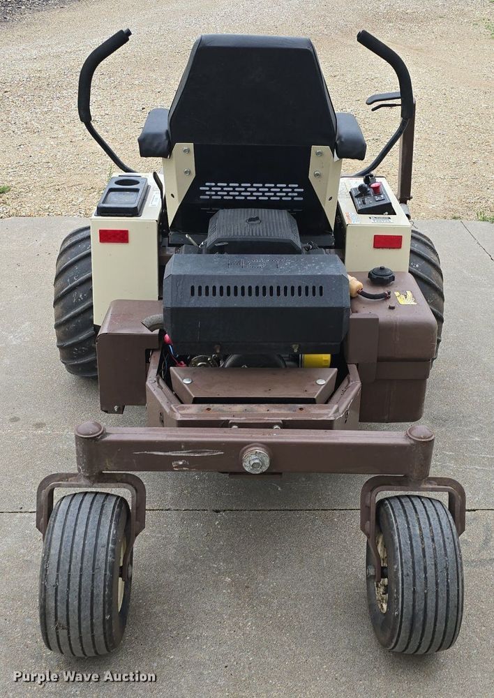 image for item EK6118 Grasshopper  618 ZTR lawn mower