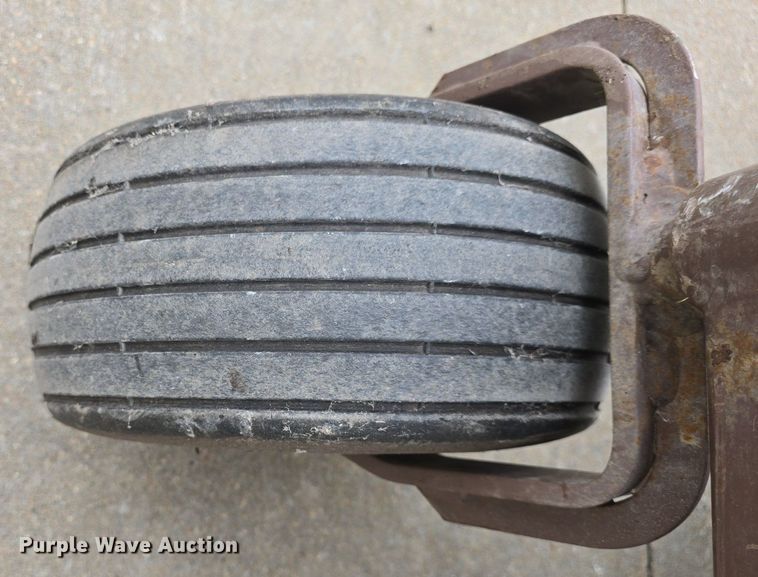 image for item EK6118 Grasshopper  618 ZTR lawn mower