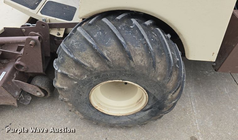 image for item EK6118 Grasshopper  618 ZTR lawn mower