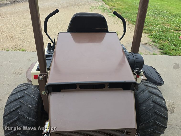 image for item EK6121 Grasshopper  428D ZTR lawn mower