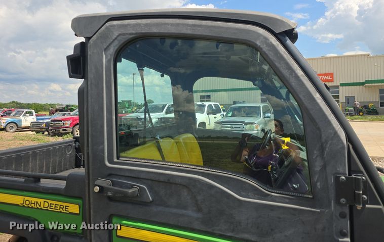 image for item EK6132 2018 John Deere XUV835M utility vehicle