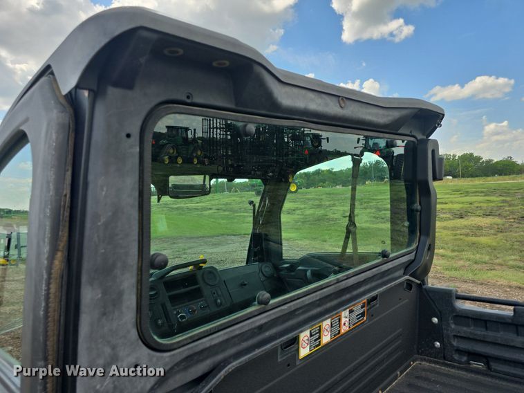 image for item EK6132 2018 John Deere XUV835M utility vehicle