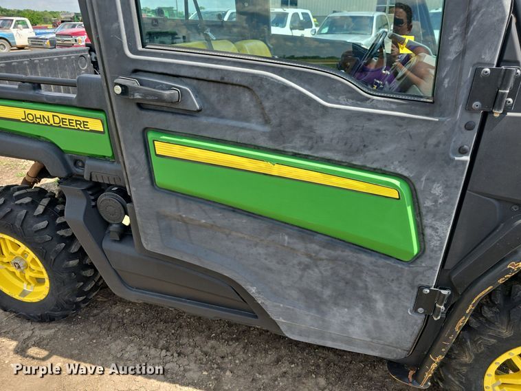 image for item EK6132 2018 John Deere XUV835M utility vehicle