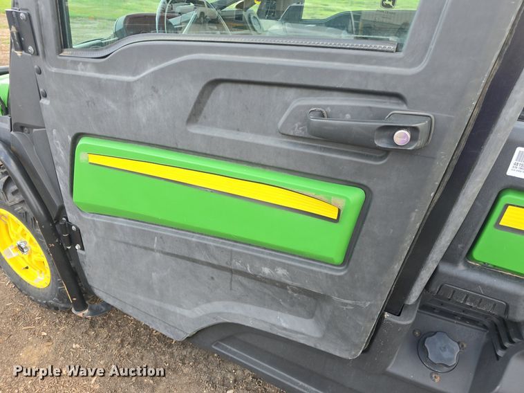 image for item EK6132 2018 John Deere XUV835M utility vehicle