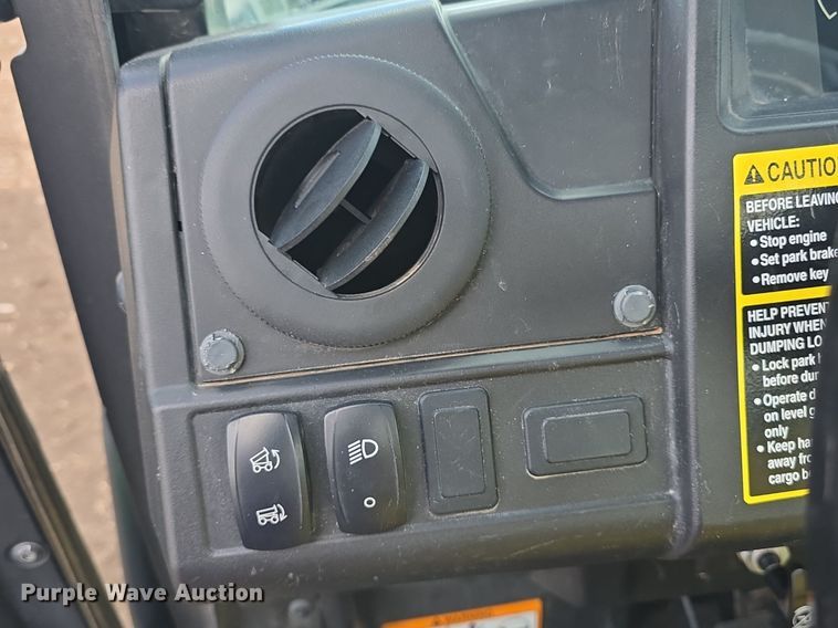 image for item EK6132 2018 John Deere XUV835M utility vehicle