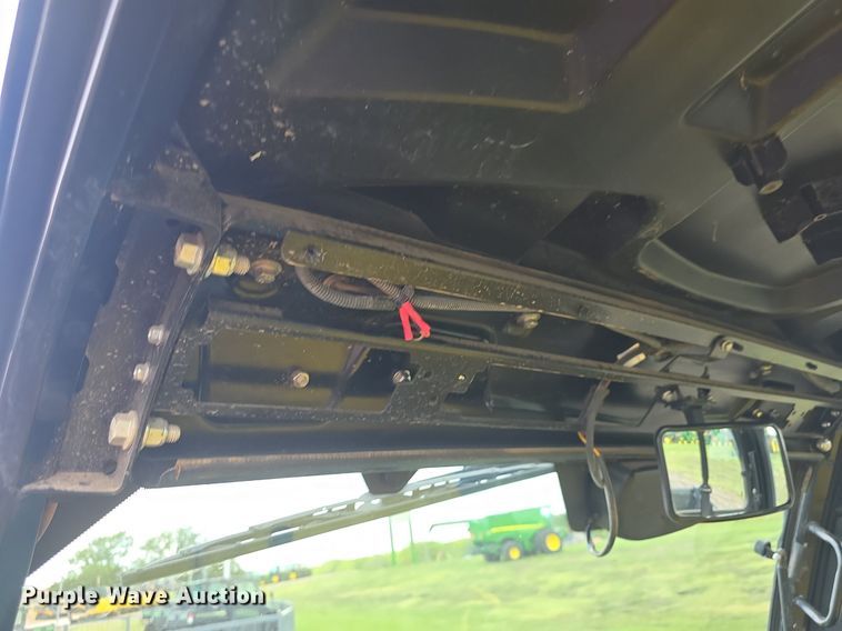 image for item EK6132 2018 John Deere XUV835M utility vehicle