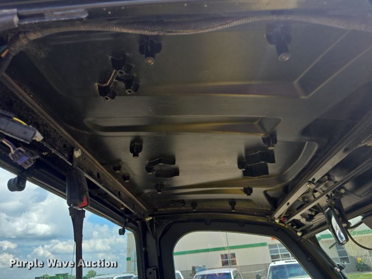 image for item EK6132 2018 John Deere XUV835M utility vehicle