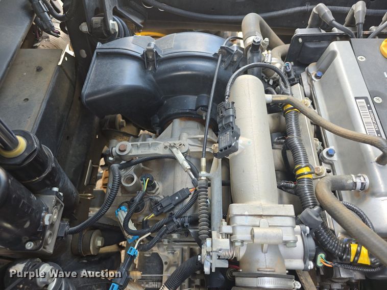 image for item EK6132 2018 John Deere XUV835M utility vehicle