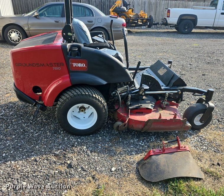 image for item EK6209 2017 Toro Groundsmaster 7210 ZTR lawn mower