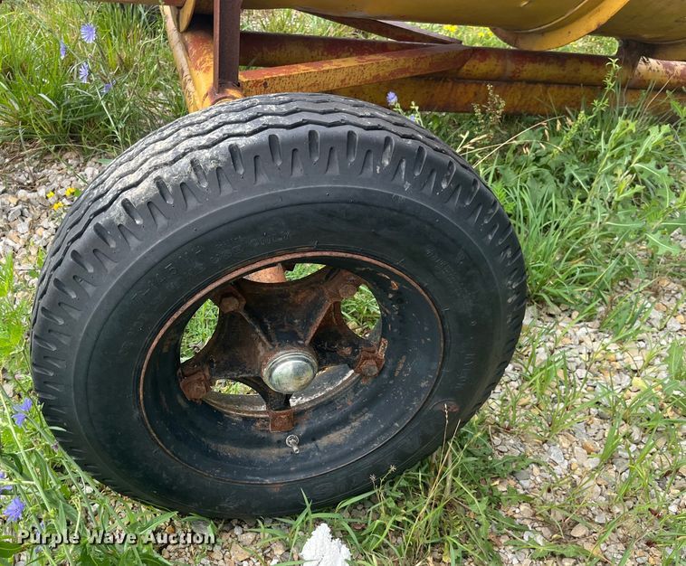 image for item EK8763 Brush fan