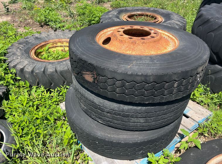 image for item EK8773 Approximately 36 tires and wheels