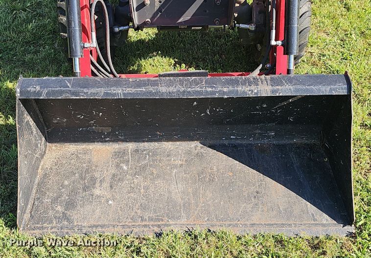 image for item IO9982 2018 Massey Ferguson TLB GC1720 MFWD tractor