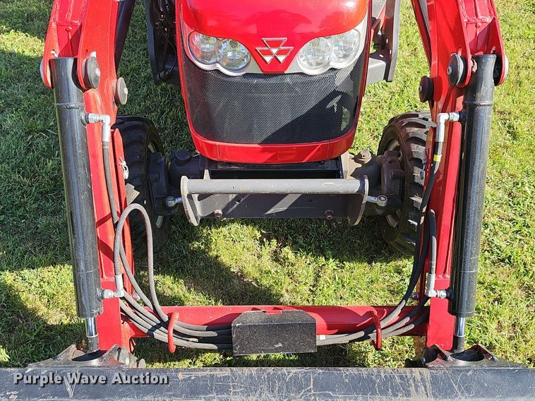image for item IO9982 2018 Massey Ferguson TLB GC1720 MFWD tractor