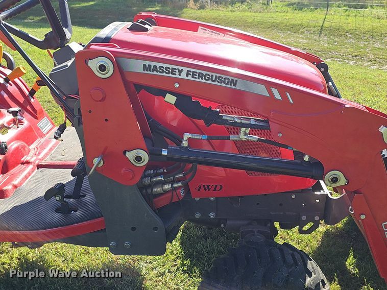image for item IO9982 2018 Massey Ferguson TLB GC1720 MFWD tractor