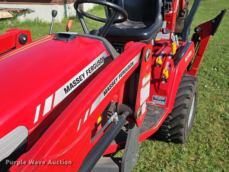 image for item IO9982 2018 Massey Ferguson TLB GC1720 MFWD tractor