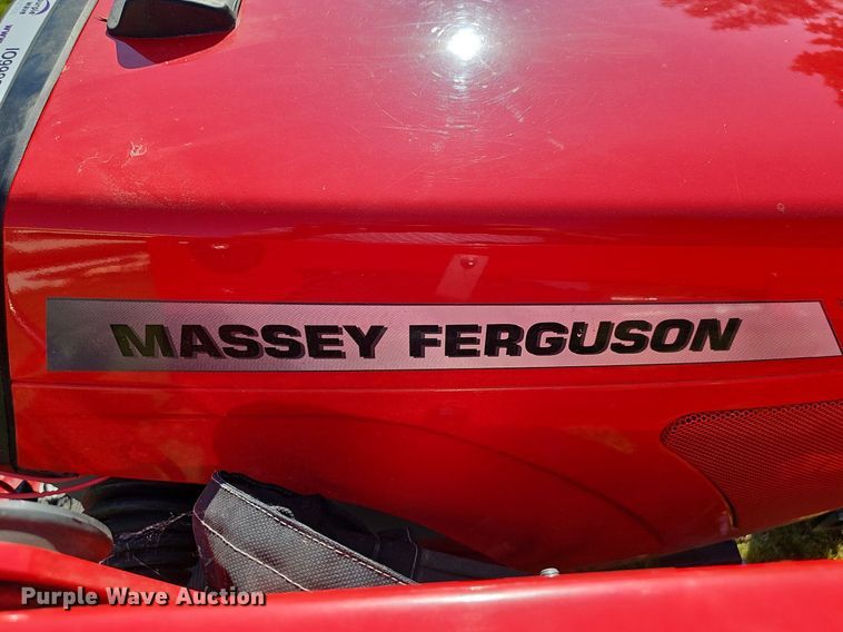 image for item IO9982 2018 Massey Ferguson TLB GC1720 MFWD tractor