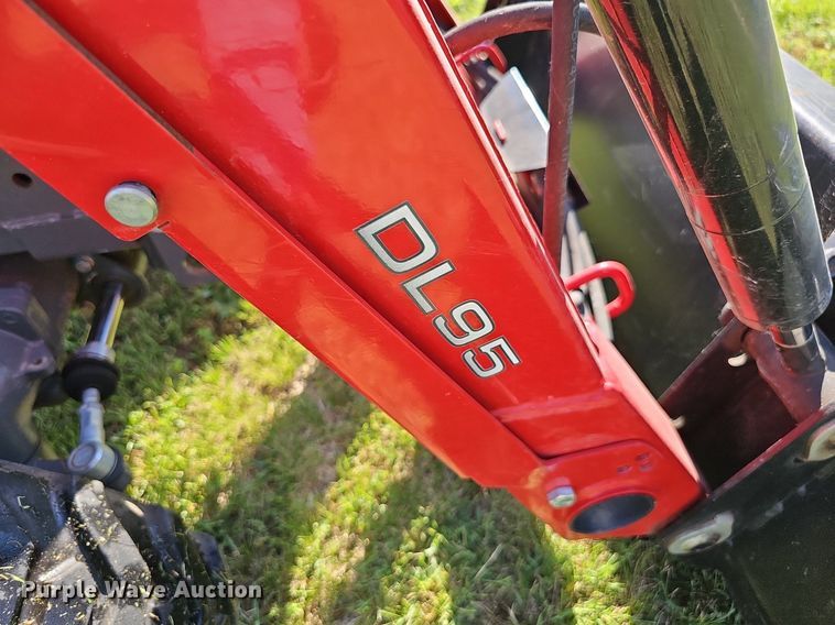 image for item IO9982 2018 Massey Ferguson TLB GC1720 MFWD tractor