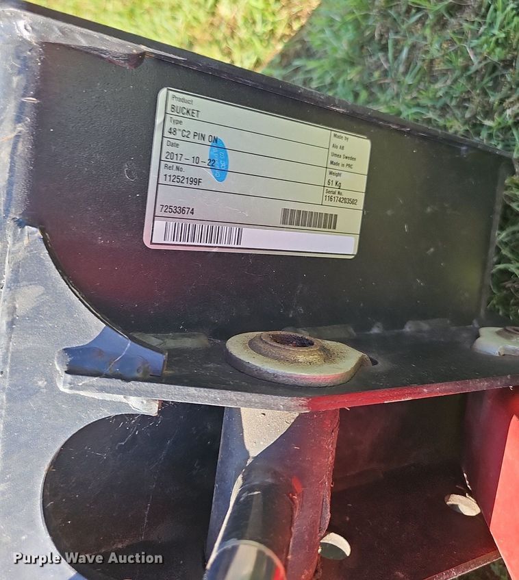 image for item IO9982 2018 Massey Ferguson TLB GC1720 MFWD tractor