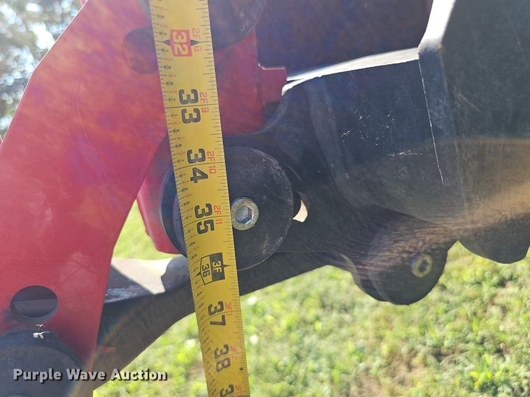 image for item IO9982 2018 Massey Ferguson TLB GC1720 MFWD tractor