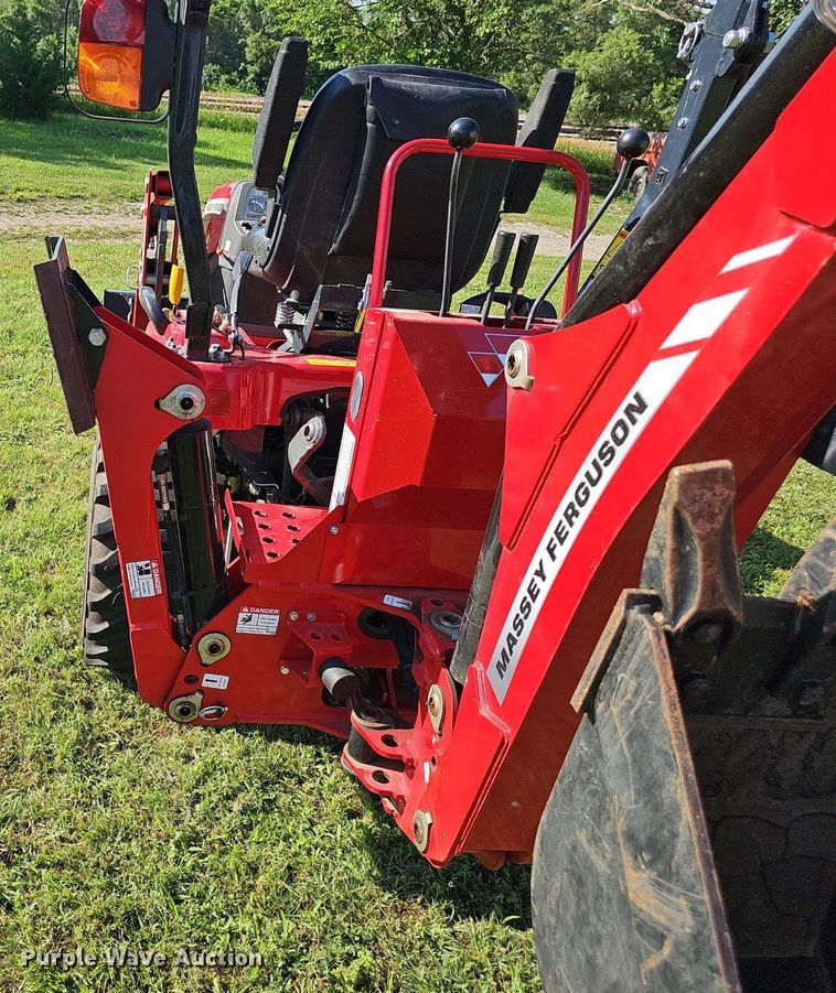 image for item IO9982 2018 Massey Ferguson TLB GC1720 MFWD tractor