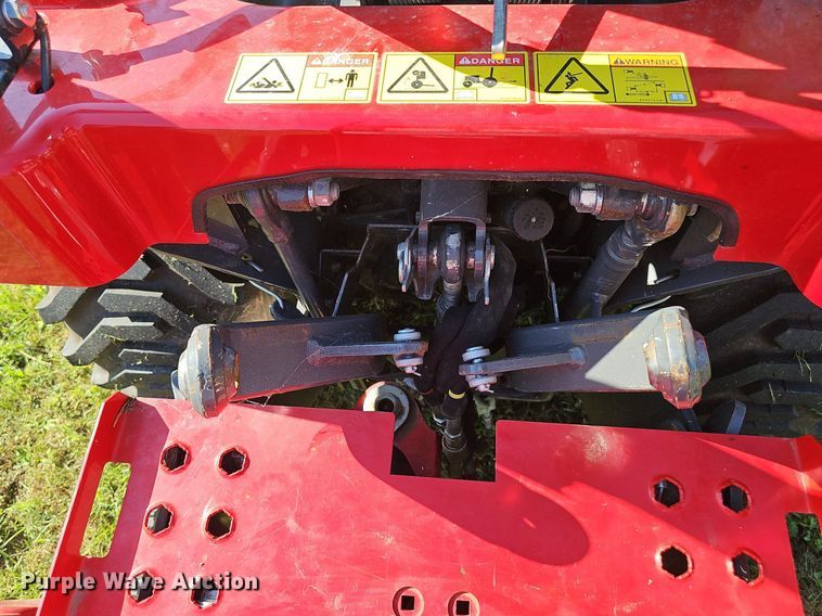 image for item IO9982 2018 Massey Ferguson TLB GC1720 MFWD tractor