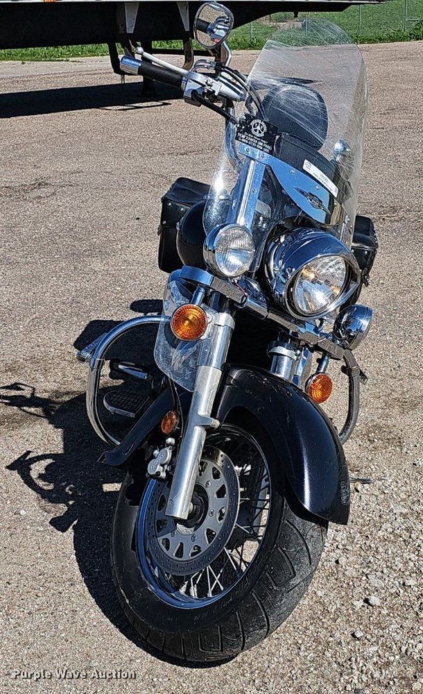 image for item IO9985 2006 Suzuki  C50T Boulevard  motorcycle