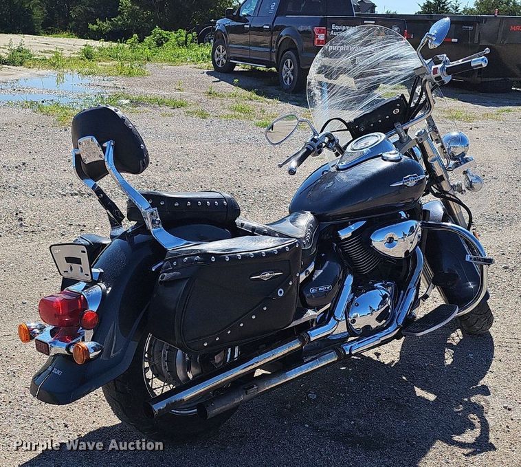 image for item IO9985 2006 Suzuki  C50T Boulevard  motorcycle