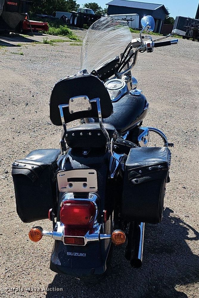 image for item IO9985 2006 Suzuki  C50T Boulevard  motorcycle