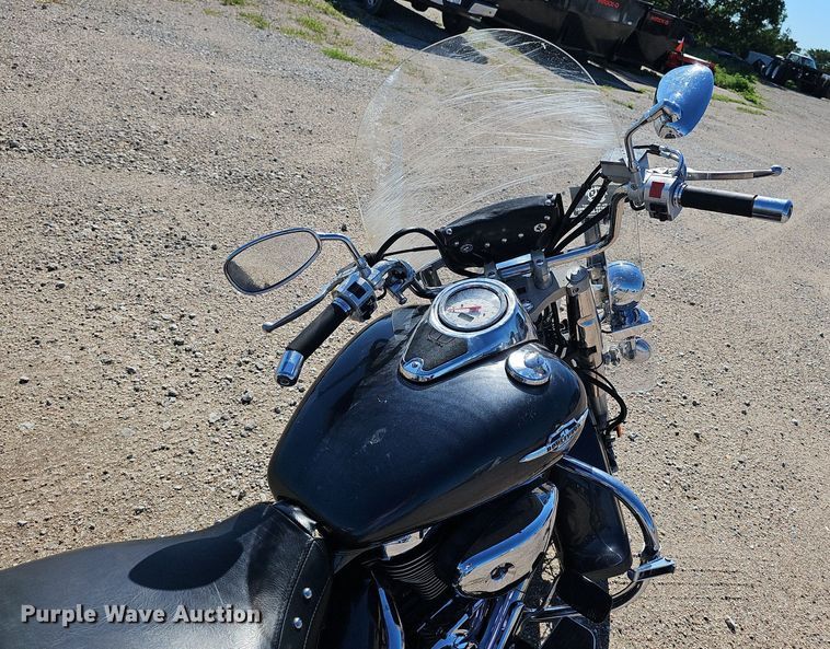 image for item IO9985 2006 Suzuki  C50T Boulevard  motorcycle