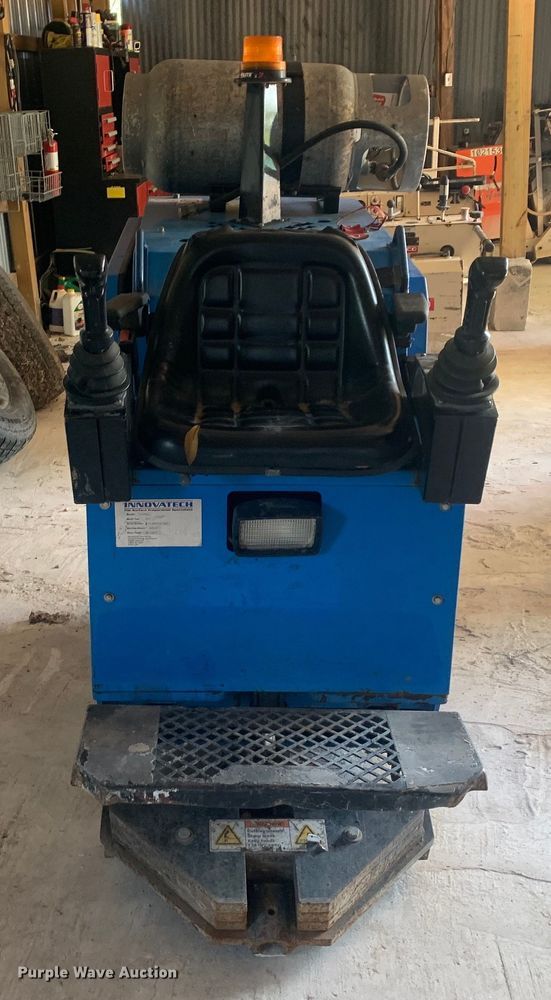 image for item JT9822 2010 Innovatech T2100PRO floor scraper