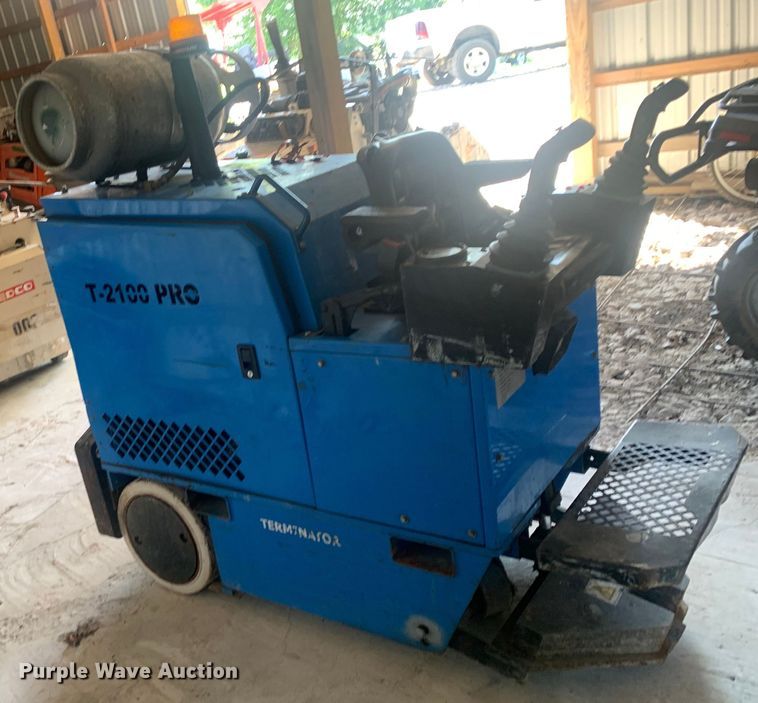 image for item JT9822 2010 Innovatech T2100PRO floor scraper