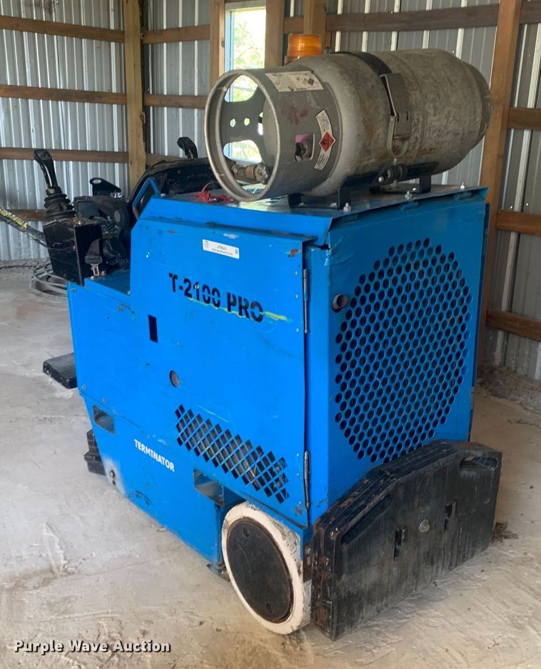 image for item JT9822 2010 Innovatech T2100PRO floor scraper