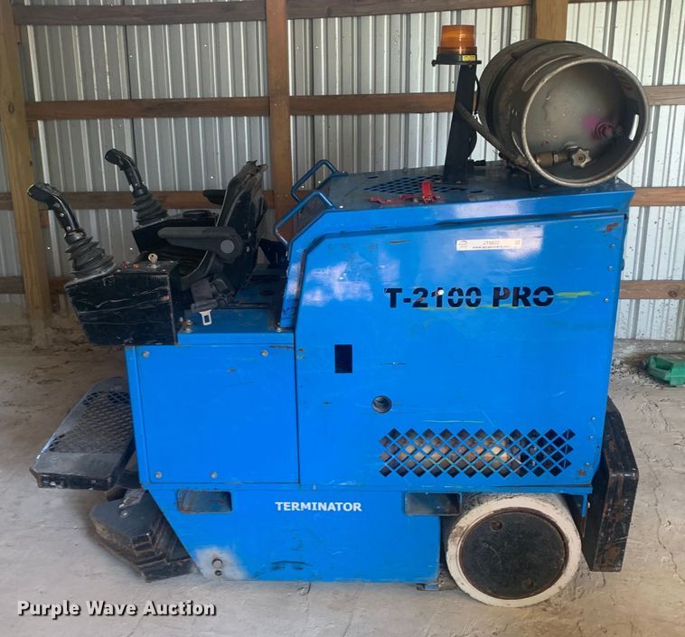 image for item JT9822 2010 Innovatech T2100PRO floor scraper