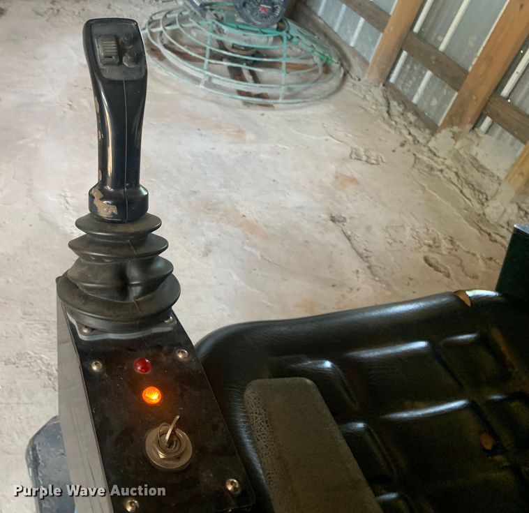 image for item JT9822 2010 Innovatech T2100PRO floor scraper