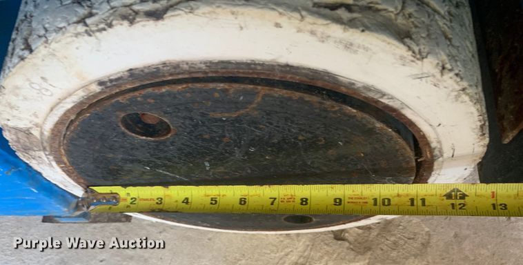 image for item JT9822 2010 Innovatech T2100PRO floor scraper