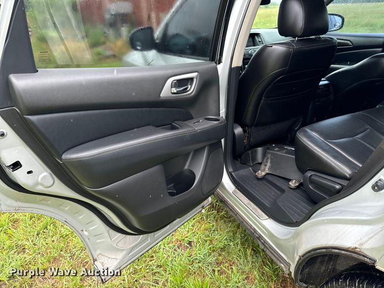 image for item KR9743 2013 Nissan Pathfinder SL SUV