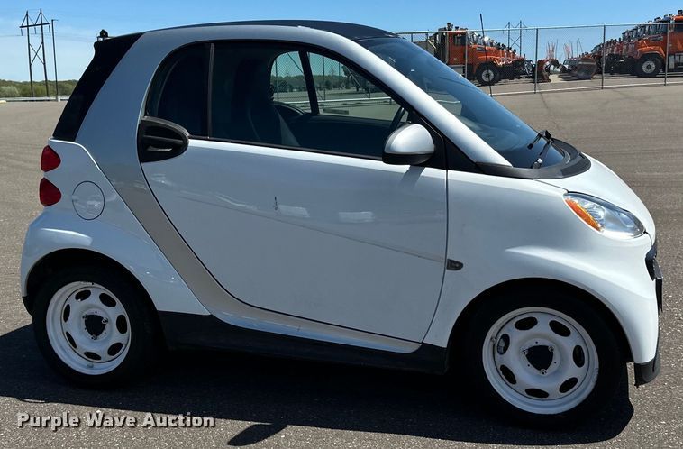 image for item LR9332 2013 Smart 