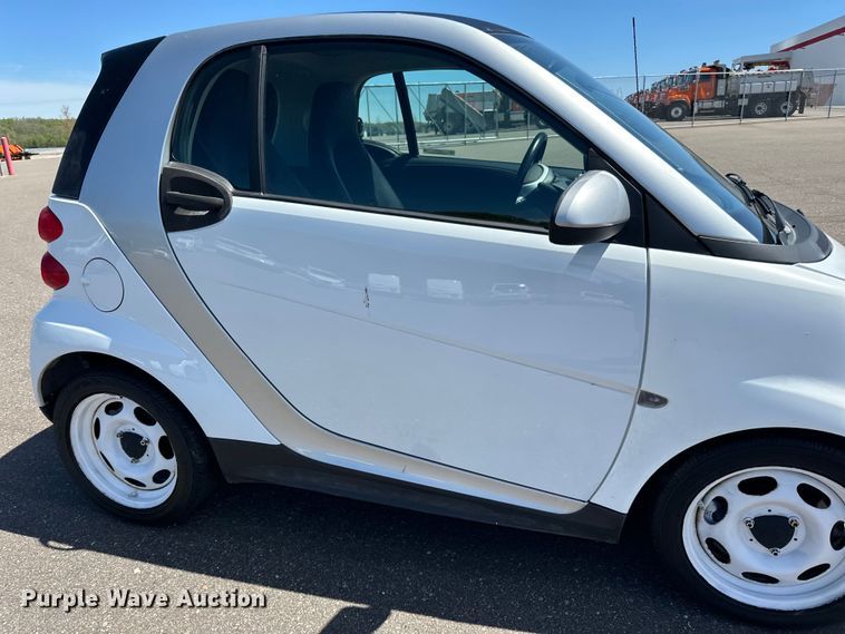 image for item LR9332 2013 Smart 