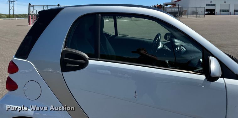 image for item LR9332 2013 Smart 