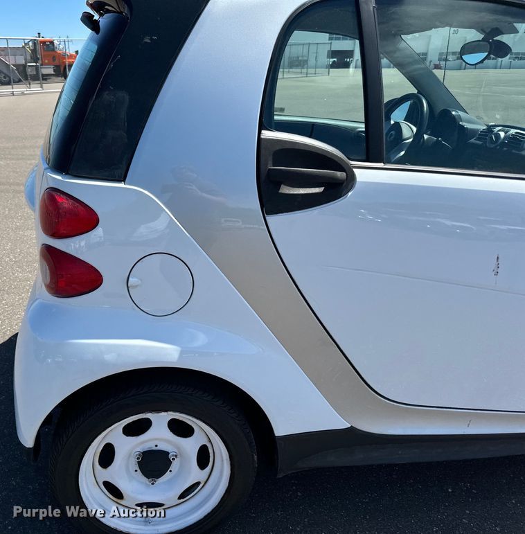 image for item LR9332 2013 Smart 