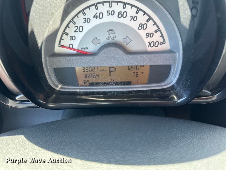 image for item LR9332 2013 Smart 