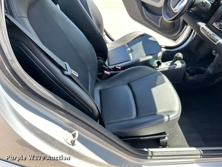 image for item LR9332 2013 Smart 