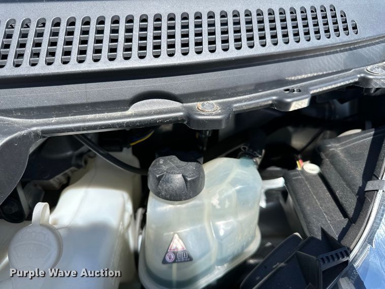 image for item LR9332 2013 Smart 