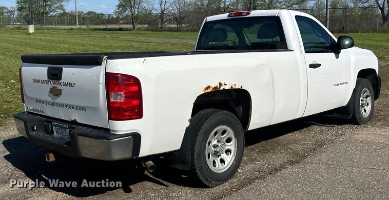 image for item LR9348 2010 Chevrolet Silverado 1500 pickup truck