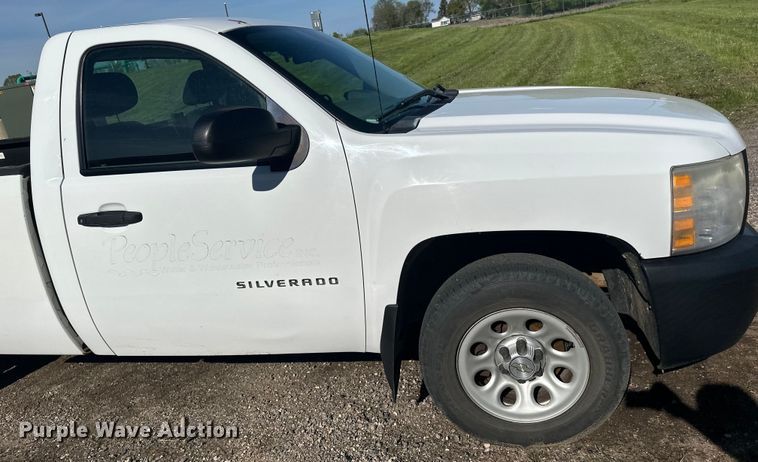 image for item LR9348 2010 Chevrolet Silverado 1500 pickup truck